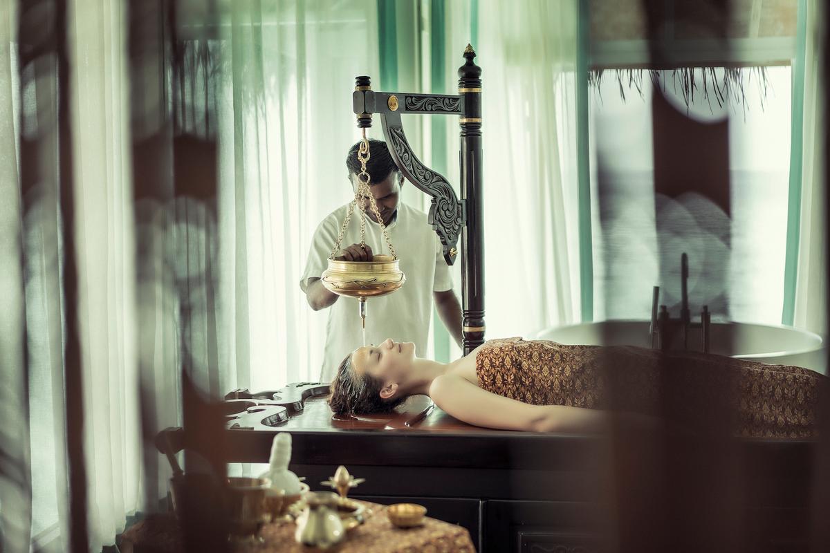 The newly devised ayurveda retreats at Anantara Kihavah feature a tailored combination of treatments and exercise, as well as diet and lifestyle modifications / 