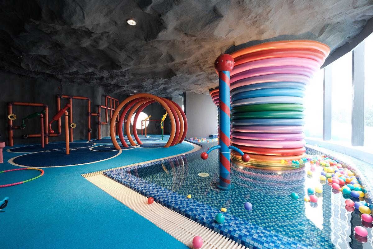 Designed and engineered with child-safety in mind, the Acquaree hydrothermal circuit is a fully guided experience, where trained coaches certified in first-aid look after each child’s safety Designed and engineered with child-safety in mind, the Acquaree hydrothermal circuit is a fully guided experience, where trained coaches certified in first-aid look after each child’s safety