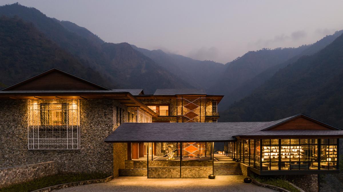 With its setting overlooking both the River Ganges and the Himalayas, the resort hopes to tap into the growing potential of the wellness and spiritual tourism market / 