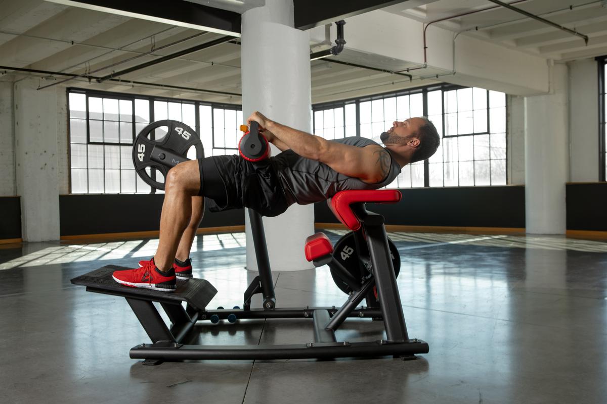 The Glute Trainer offers comfortable user positioning and an efficient machine layout
