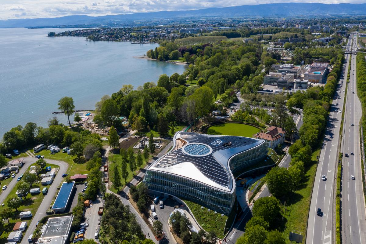 The property overlooks Lake Geneva / Luca Delachaux