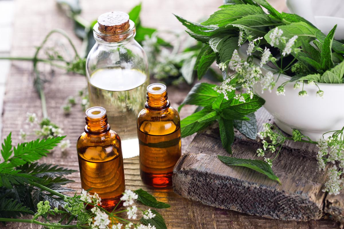 Guests will learn about the benefits of essential oils and create their own products / ©Shutterstock