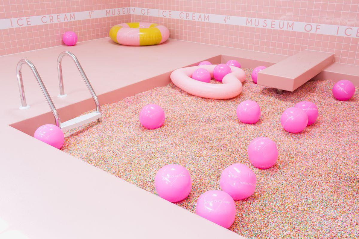 Just in case you were wondering what a sprinkle pool looks like! Just in case you were wondering what a sprinkle pool looks like!