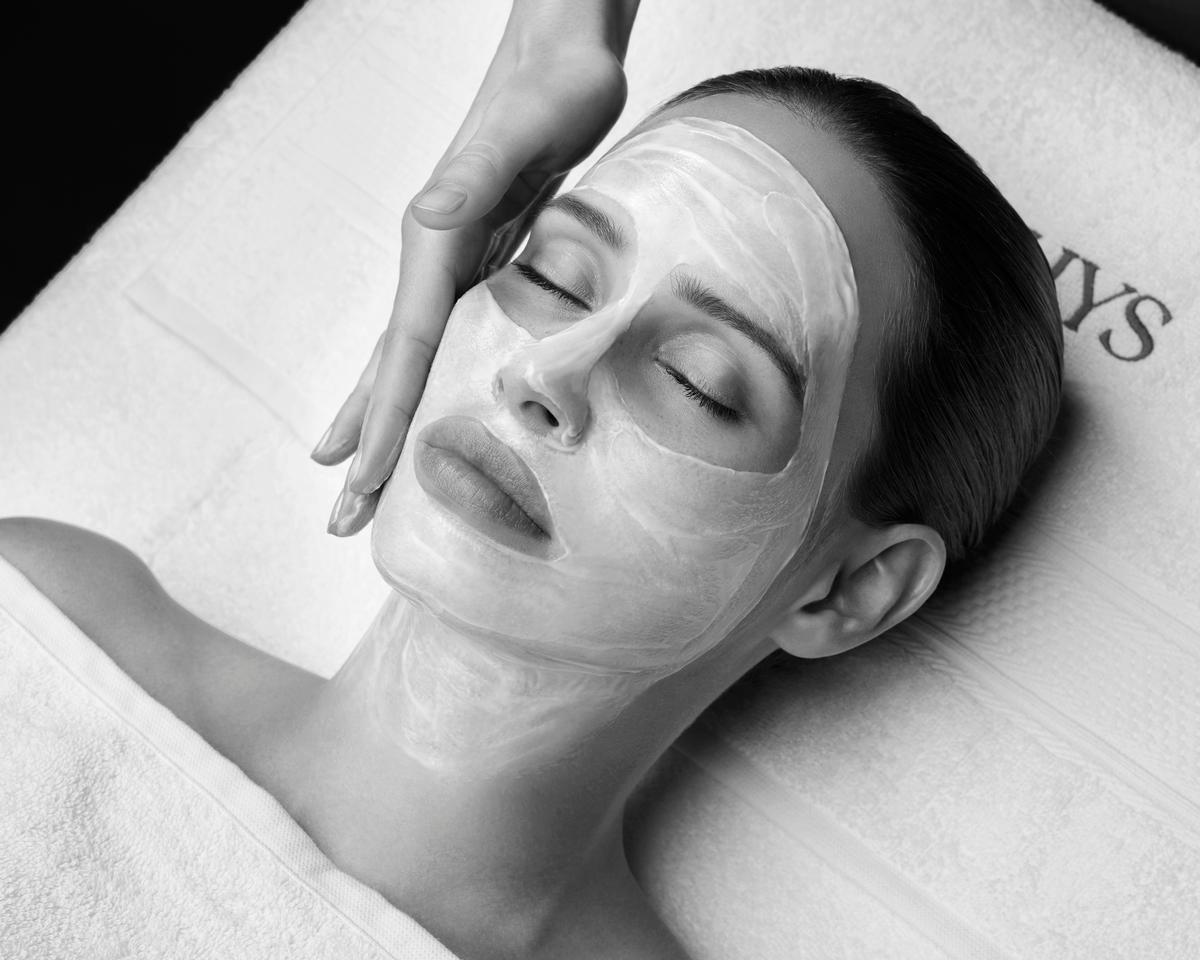 The DETOX ENERGIE range is designed to boost the skin's resistance to the environment and restore radiance / 