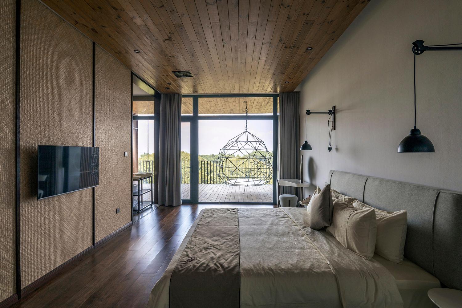 The Dinghui has well-appointed spacious bedrooms / Jin Weiqi