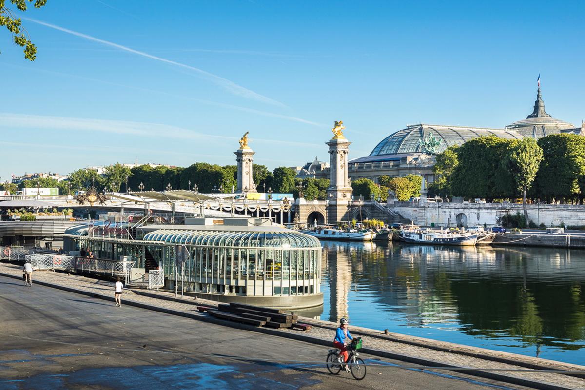 From onboard, visitors can see the Eiffel Tower, the Grand Palais and the Place de la Concorde / Sergio Grazia