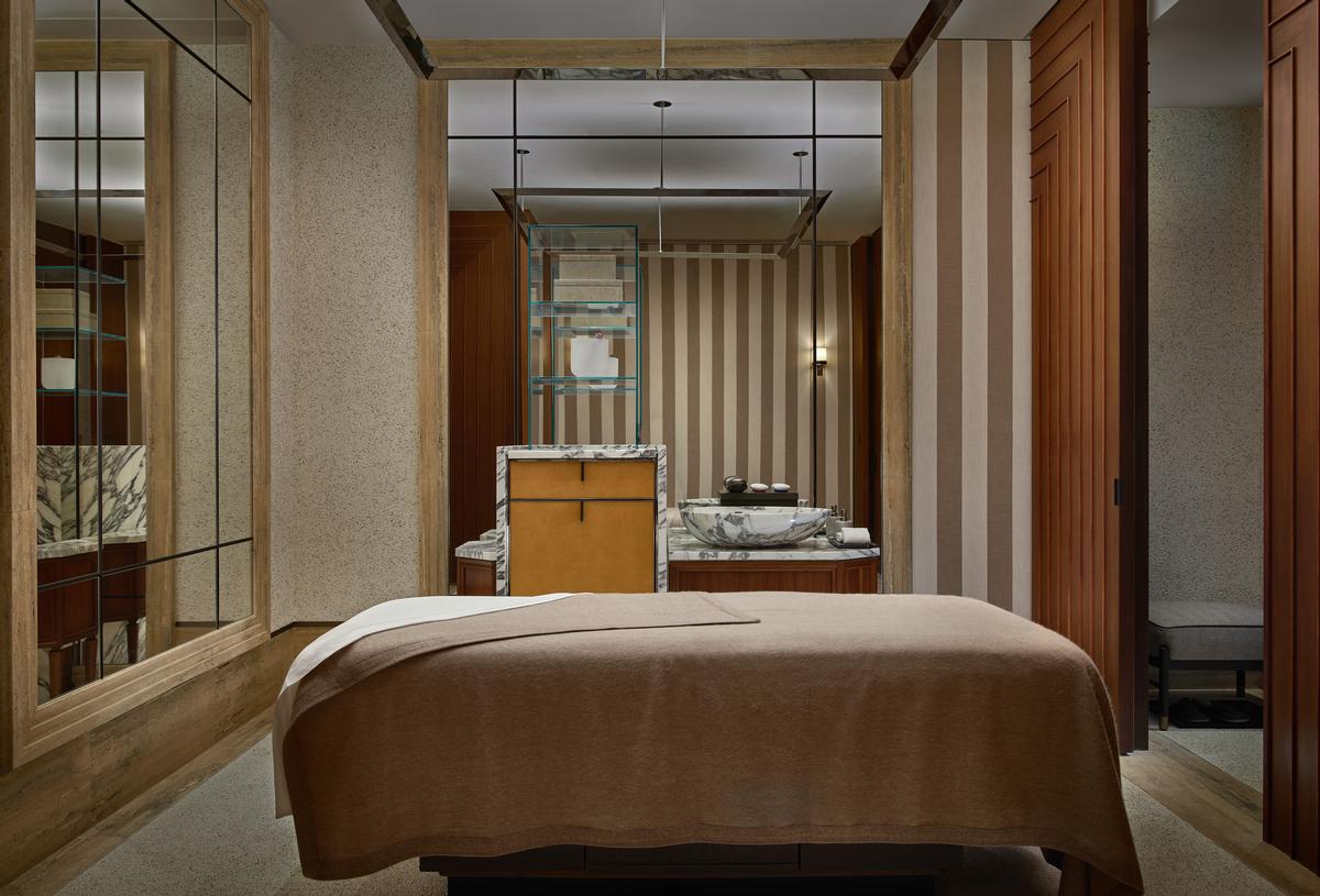 Asaya Hong Kong wellness offering also extends to signature programmes, which combine traditional and alternative therapies to treat, heal, and inspire, such as counselling for personal growth and healthy eating schemes.
