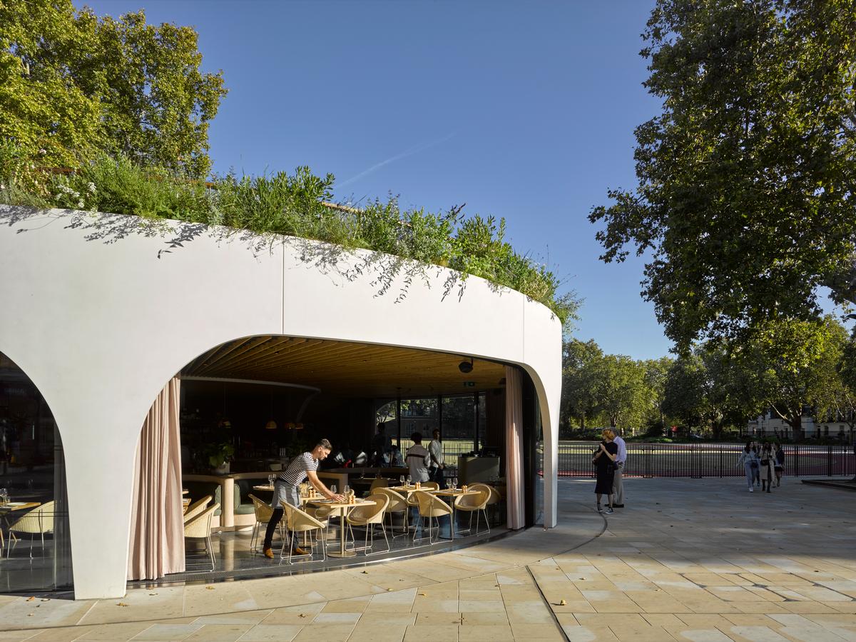 The restaurant's arches allow it to be opened up to the outside / James Brittain