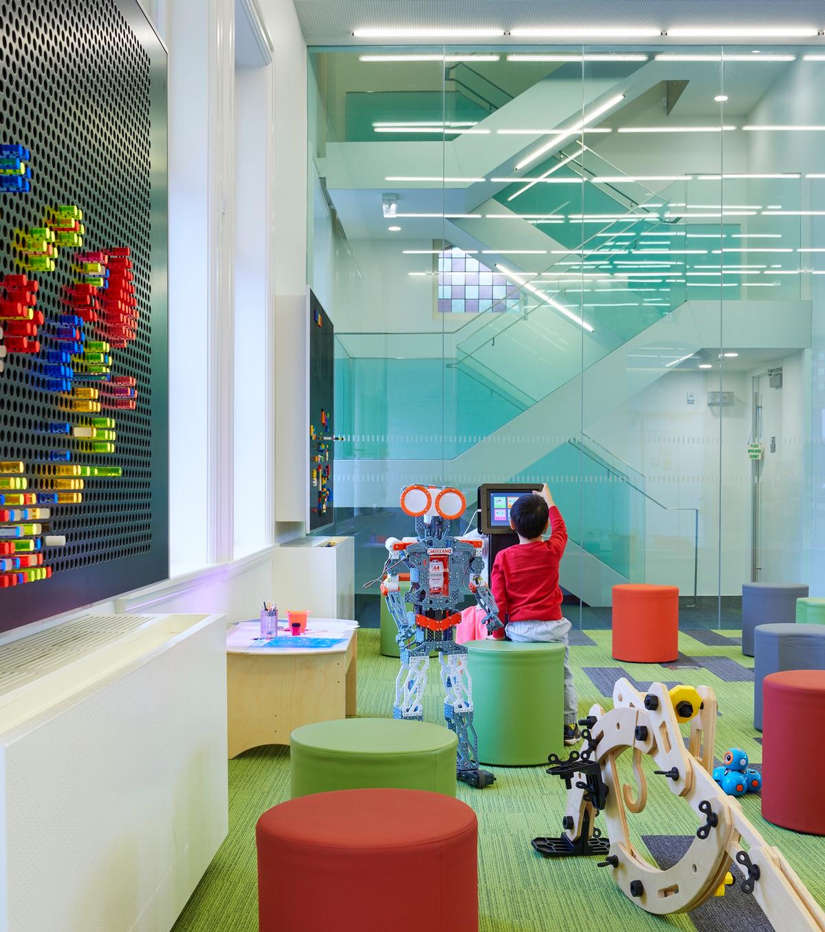 Other facilities include a children's discovery centre / Tom Arban