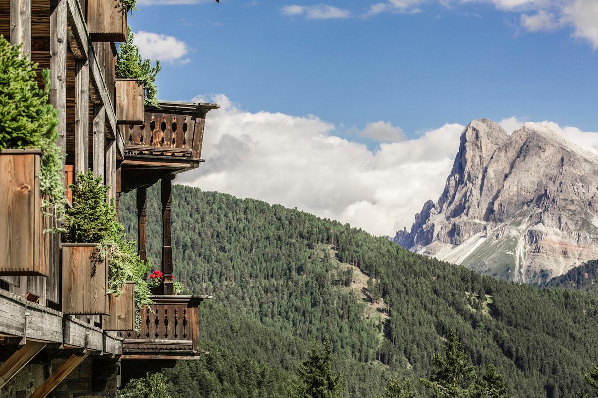 Forestis is located in a historic building near Brixen in the UNESCO World Heritage-listed Dolomites / Forestis