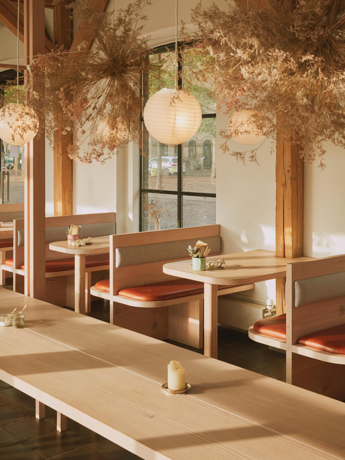 The interior was inspired by the trends for casual, relaxed dining and sharing of food / Vermland