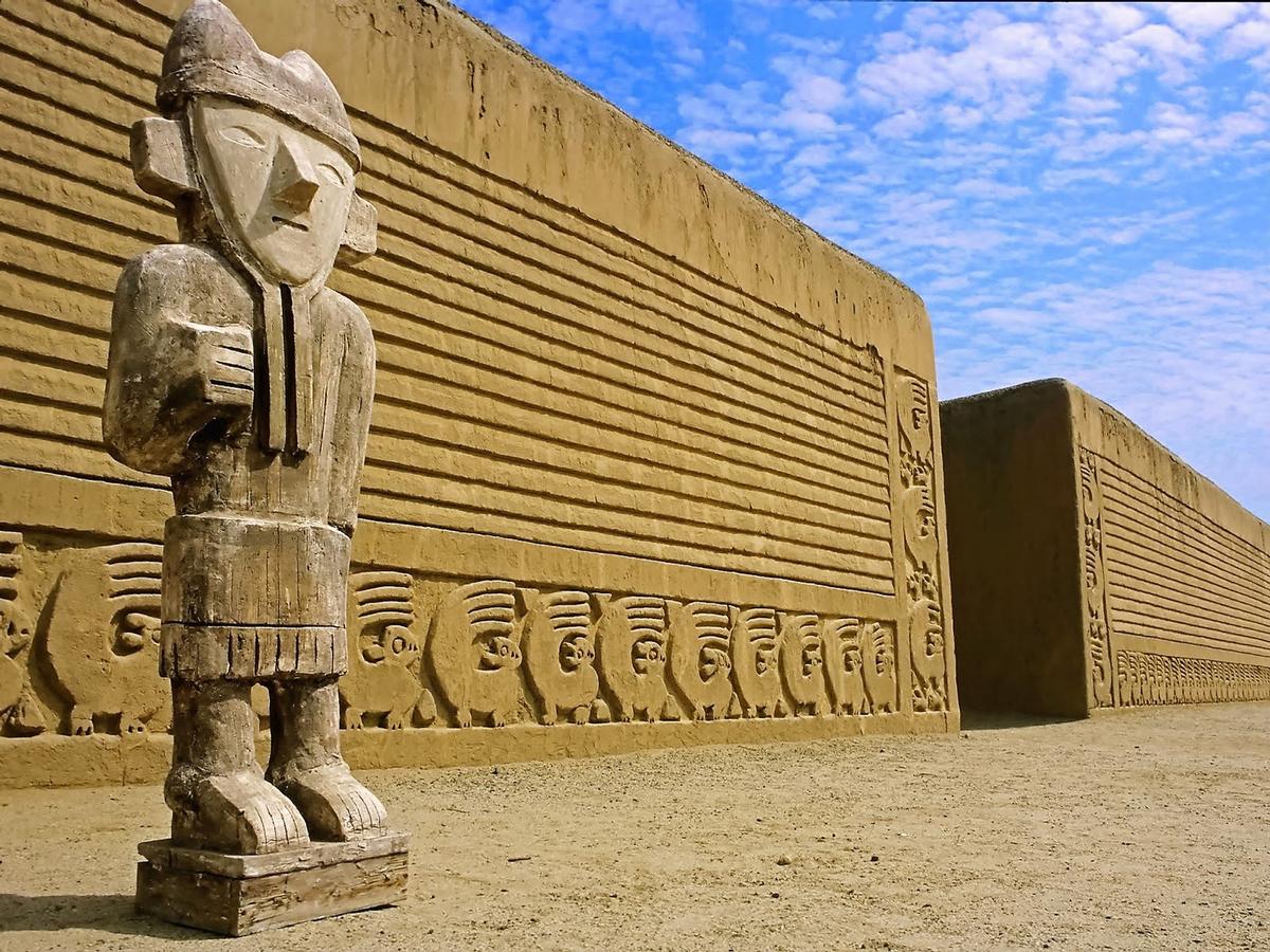 The ancient city of Chan Chan in Peru / CyArk