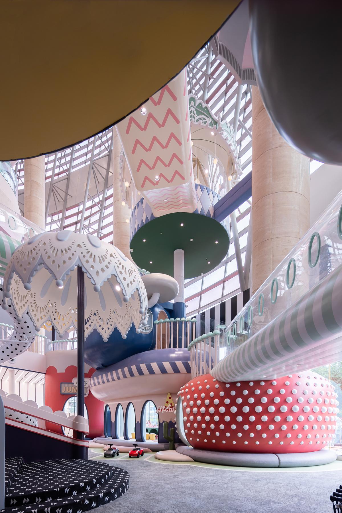 The centre is designed to be a three-dimension world for kids to explore / Shao Feng