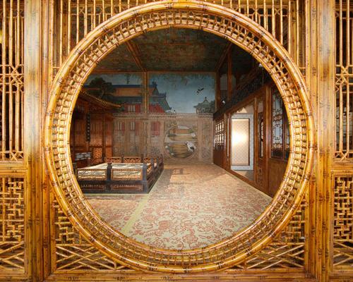 The moon gate entrance at the restored Juanqinzhai theatre room / WMF