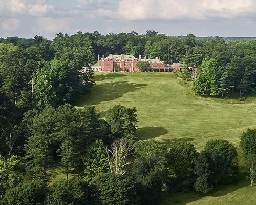 The sprawling estate is situated in Somerset, NJ.