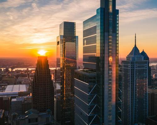 Located atop the 1,121ft (342m) Comcast Technology Center in Philadelphia’s downtown, Four Seasons Hotel Philadelphia at Comcast Center offers views from the 48th to 56th floors