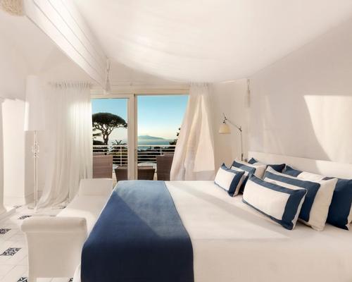 Opened in the 1960s, the 68-room hotel overlooks the Gulf of Naples and is designed in the style of an 18th-century Neapolitan palazzo.